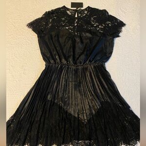 YAS Pleated Lace Dress